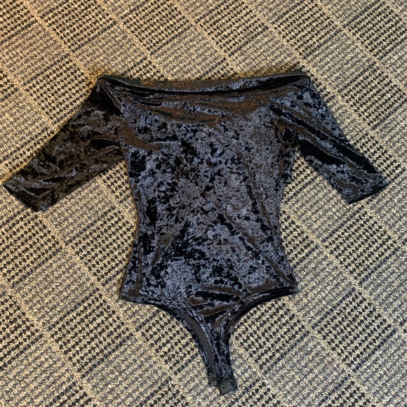 Black and nude suede body suit - off the shoulder - Picture 5 of 6